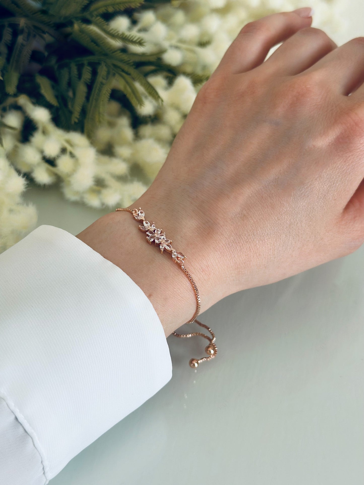 Aurora Rose Gold Flower  Pulling Bracelet