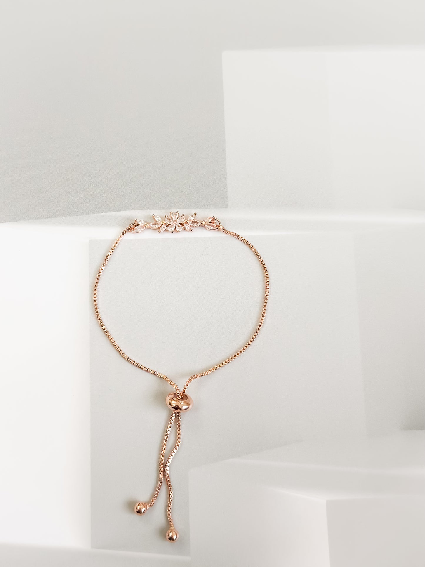 Aurora Rose Gold Flower  Pulling Bracelet