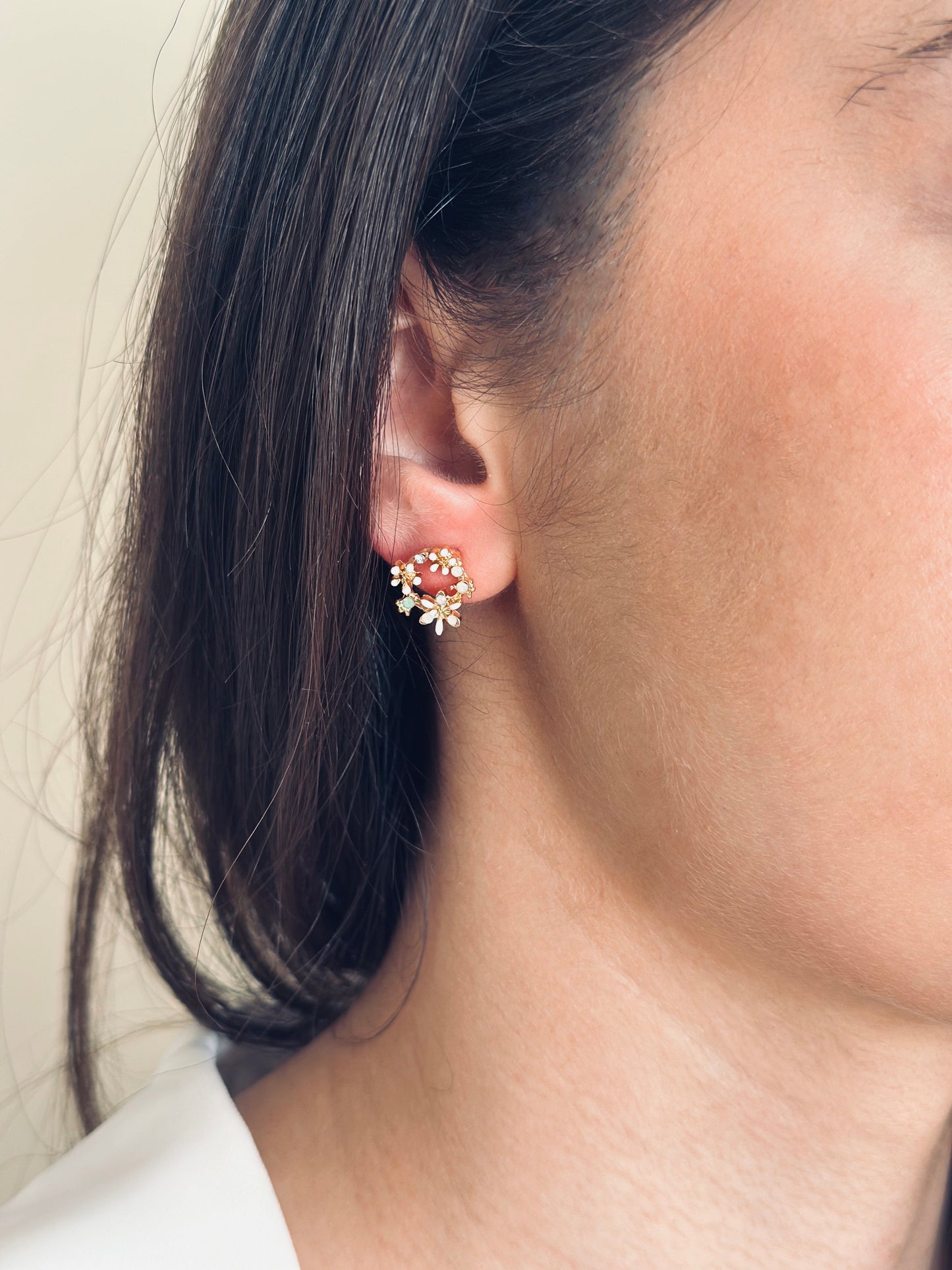 Emma White Flowers Earrings